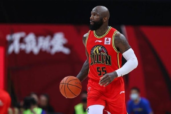 启盈策略 多米尼克-琼斯：我拒绝了一家CBA球队的邀约，一月前暂时休息